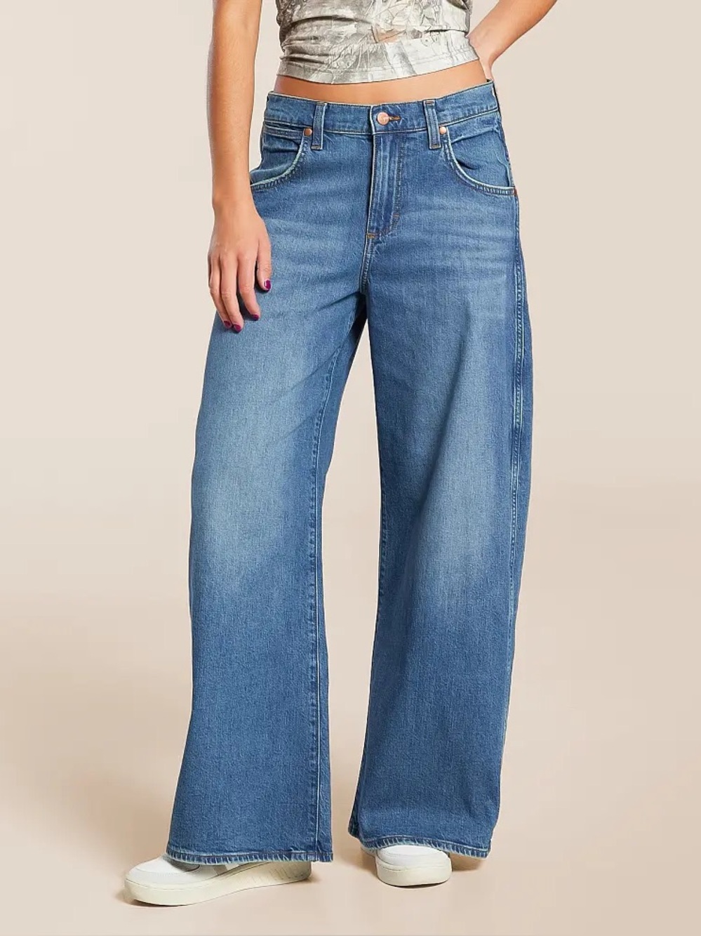 Wrangler Women's Low Rise Baggy Stretch Jeans